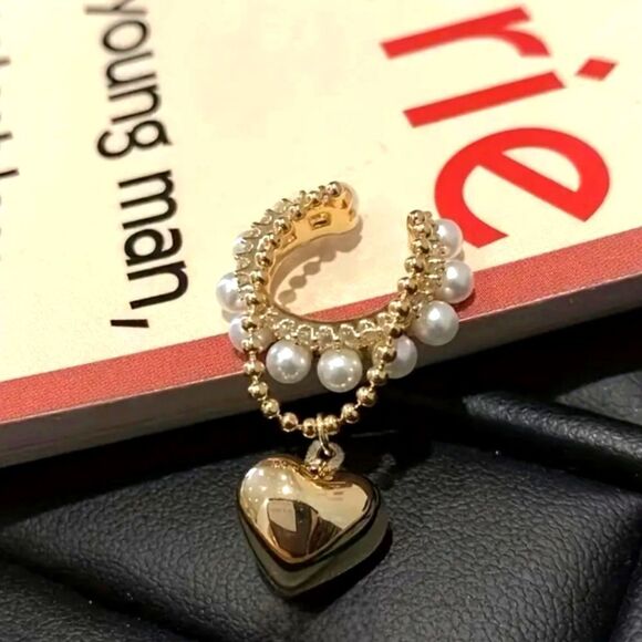 Elegant Love Heart & Synthetic Pearl Ear Cuff ( 1 PC ) - Picture 3 of 6